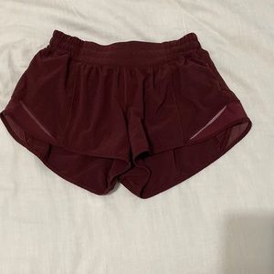 Hotty Hot Low Rise Short 2.5” inseam. Size 6 in Red Merlot